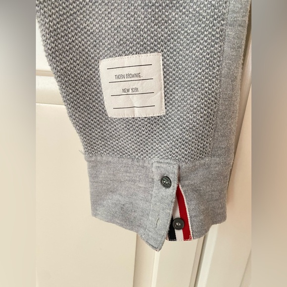 Gray Sweatpants wz Drawstrings.pockets.  100% Cotton.stripes.Size 4.Waist 33-40" - Picture 4 of 14